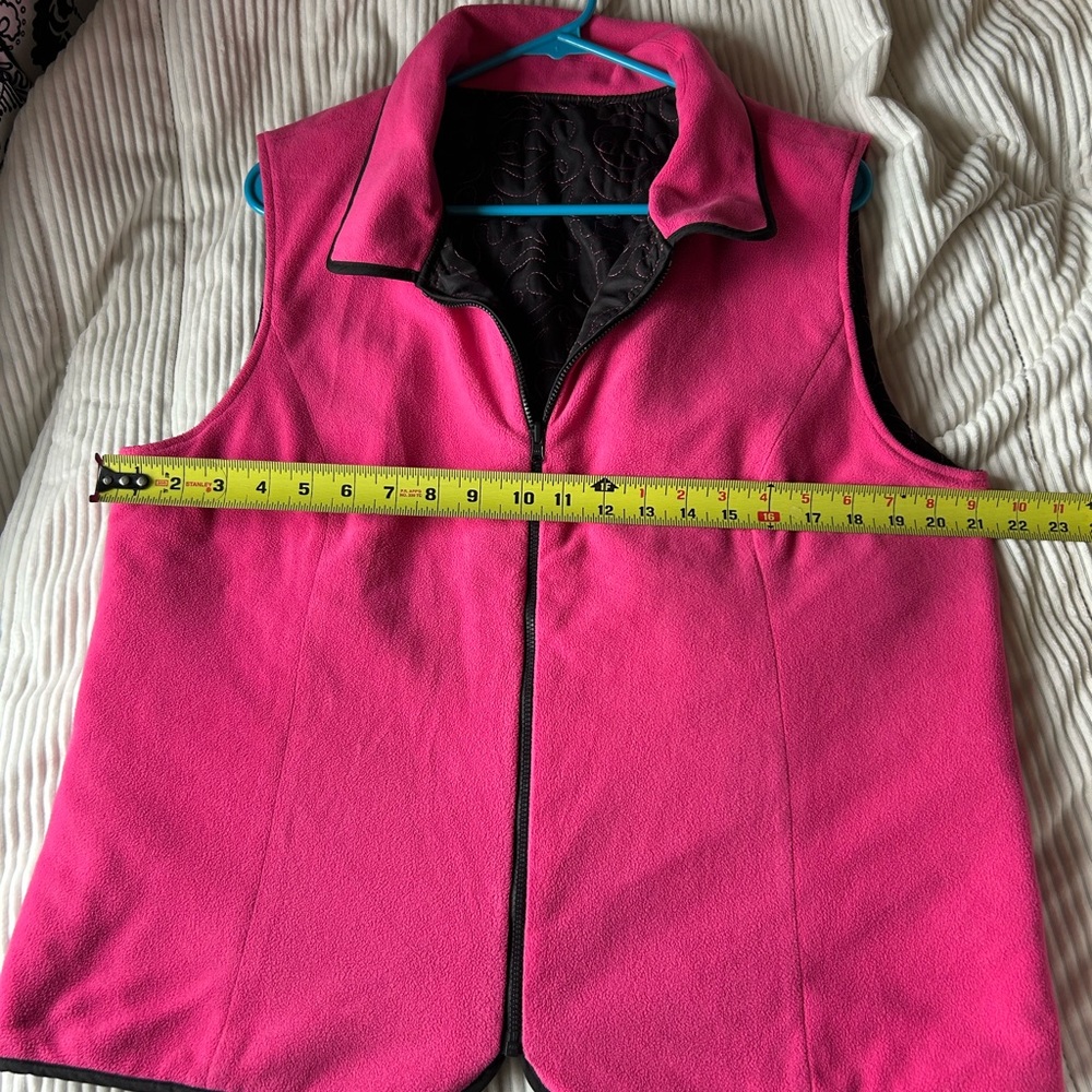 reversible vest - Picture 3 of 3
